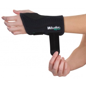 Mueller Green adjustable wrist support, left